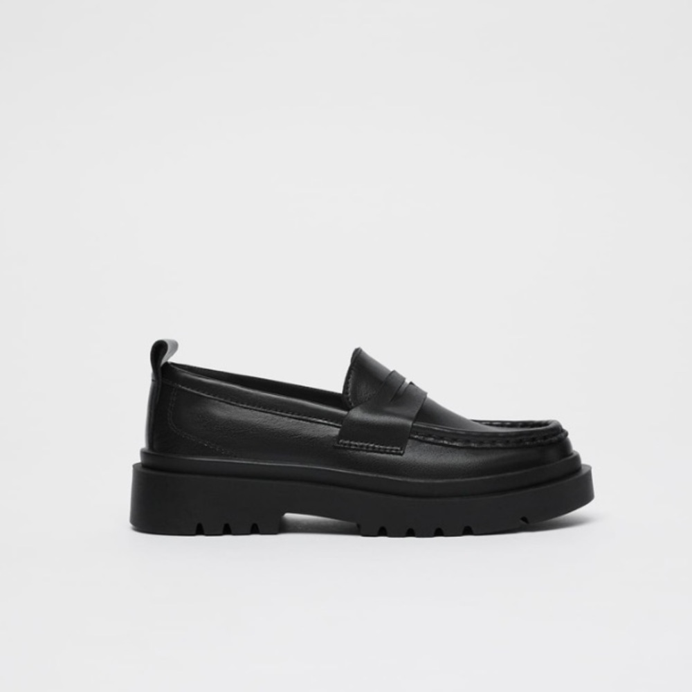NWOT Zara leather kids loafers